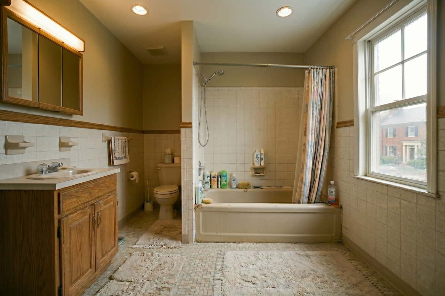 Bathroom before remodel in Alexandria, VA